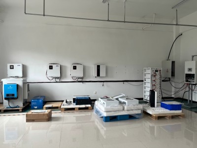 Nossas baterias são compatíveis com a maioria dos protocolos de inversores atualmente disponíveis no mercado